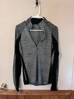 Athleta Gray & Black Quarter-Zip Performance Turtleneck Sweater